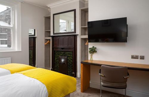 Wakefield Hotel | Elephant and Castle