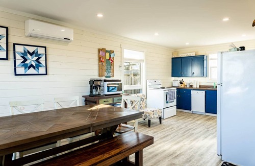 Darnley House | Eleuthera North - Steps to Thunder Cove Beach