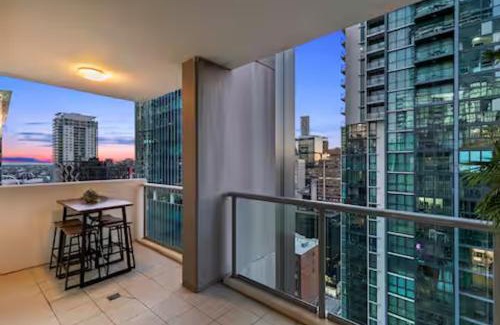 Brisbane Central Business District Apartment | Elevate Brisbane City - Views, Pool, Sauna & Gym