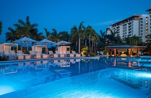Nuevo Vallarta Resort | Elevate Your Getaway Luxurious Grand Luxxe Loft with Plunge Pool and Jacuzzi Tub
