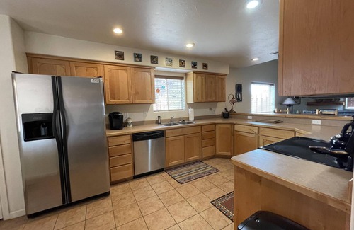 Moab South Valley House | ELEVATE YOUR MOAB ADVENTURE @ Rock Climbers !