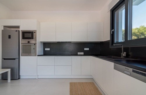 Akrotiri Villa | Elia Luxury Villa I | 3BR Retreat with Private Pool & Sea View