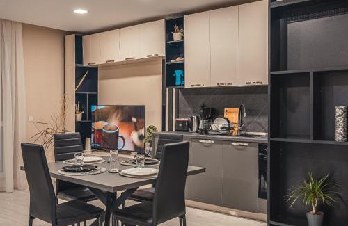 Plovdiv Center Apartment | Elite Business Residence with Free Gym Pass, Street Parking and Full Office Setup