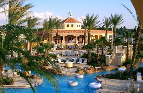 Regal Palms House | Elite end unit, sleeps 10, 2 min walk to pool, many extras. Close to Disney.