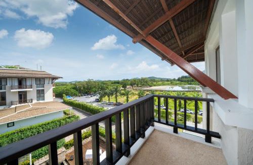Koh Kaew Apartment | Elite Harbor Living - Royal Marina Penthouse RPM 6B with Panoramic Rooftop Terrace