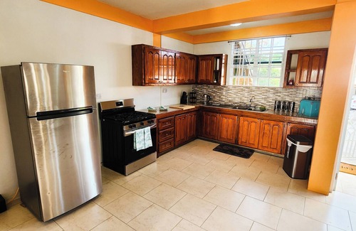 Mahaut Apartment | Elite Island Breeze 2-bed apt in Jimmit, WiFi, AC, Free Parking,Central location
