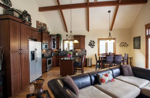 Estes Park House | Elite Property w/Million Dollar View + Hot Tub