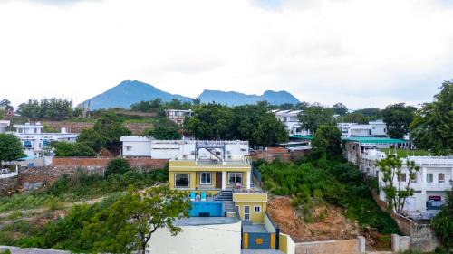 Udaipur District Villa | ELIVAAS Fatehsagar 2-BHK Getaway with Private Pool, Open-Air Gazebo & Terrace At Fatehsagar Lake
