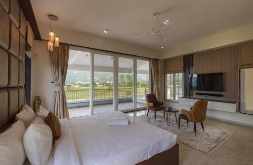 Lonavala Villa | ELIVAAS Nimishka 5 BHK Villa with Pvt Pool, Garden & Scenic Views
