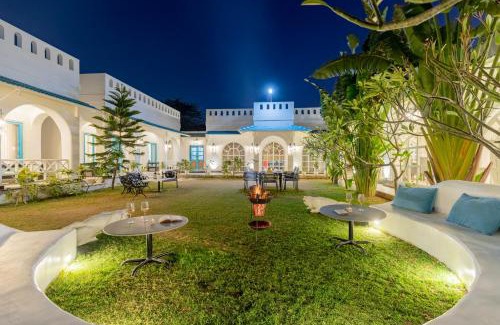 Udaipur Villa | ELIVAAS Queens Town 6 BHK Pet-Friendly Retreat with Pvt Pool & Restro