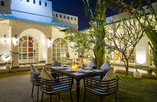 Udaipur Villa | ELIVAAS Queens Town 6 BHK Pet-Friendly Retreat with Pvt Pool & Restro