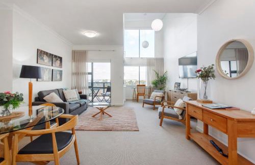 Perth Central Business District Apartment | Eliza's Lookout