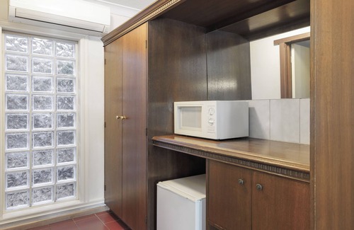 Blackburn North Hotel | Elizabethan Lodge