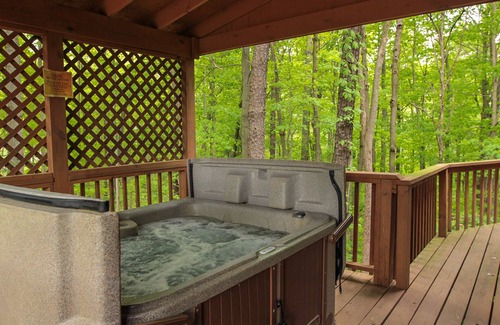 South Bloomingville Cabin | Elk - Hosted by The Chalets