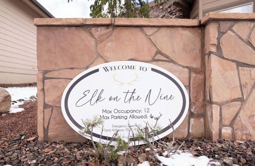 Williams House | Elk on the Nine - Stay Near Route 66, Grand Canyon, Golf, and The Polar Express!