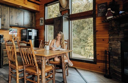 Bryant Cabin | Elk Ridge Cabin – Private Hot Tub & Stunning Views