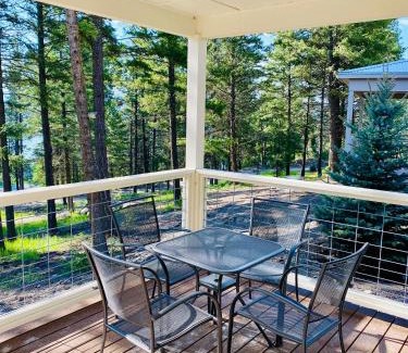 Lakeside House | Elk Ridge Village 301B Cozy Cabin with views of Flathead Lake