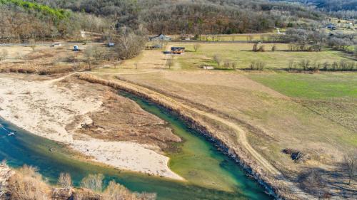 Noel House | Elk View-Access Elk River-Rural Acreage-Huge Patio