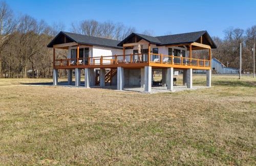 Noel House | Elk View-Access Elk River-Rural Acreage-Huge Patio