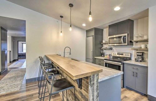 Elkhart Lake Condo | Elkhart Lake Townhome, Mins to Road America!
