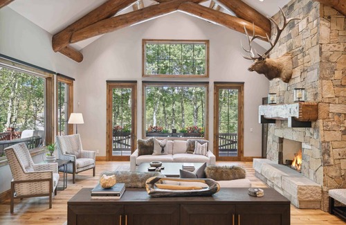 Avon House | Elkhorn 536