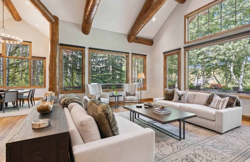 Avon House | Elkhorn 536