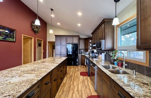 Baker City Apartment | Elkhorn Views Home, Beautiful!