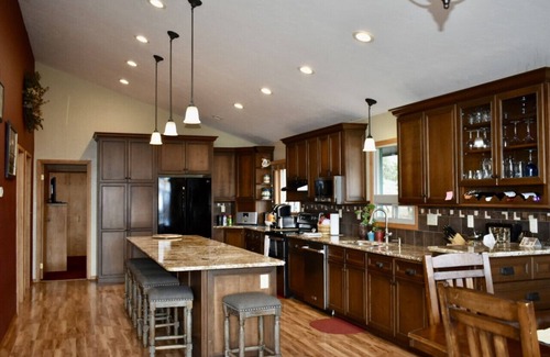 Baker City Apartment | Elkhorn Views Home, Beautiful!
