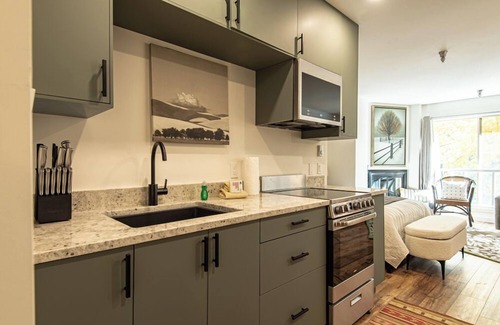 Elkhorn Village Condo | Elkhorn Village 2079 - New Listing! Access to Elkhorn Amenties