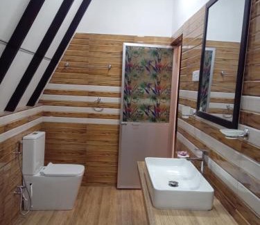 Ella House | Ella Grand Cabin