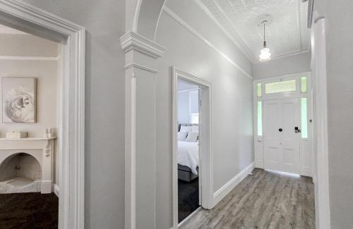 Wagga Wagga House | Ellamatta House Simmons St Central Wagga