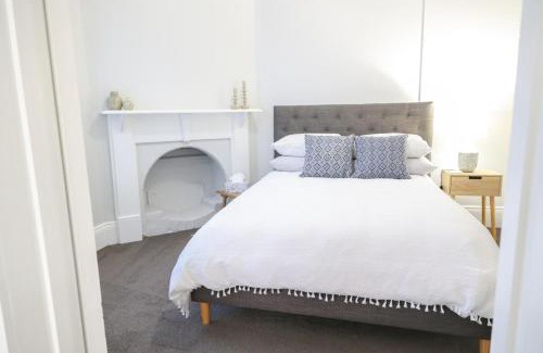 Wagga Wagga House | Ellamatta House Simmons St Central Wagga