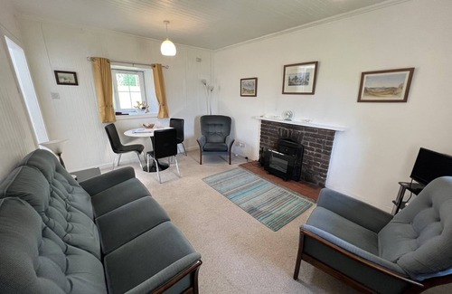 Lochgilphead Cottage | Ellary Cottage - a cottage that sleeps 4 guests in 2 bedrooms