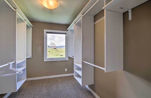 Ellensburg House | Ellensburg Home w/Mountain Views on 3 Acres!