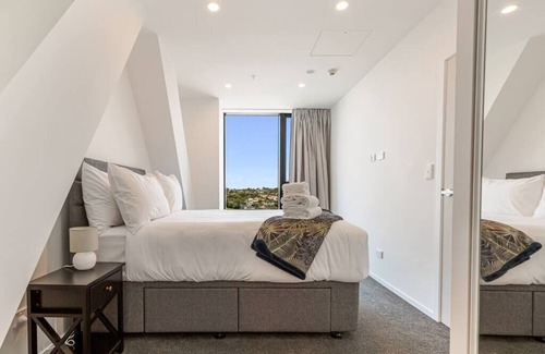 Greenlane - Ellerslie Apartment | Ellerslie Escape: 2BR + Balcony!