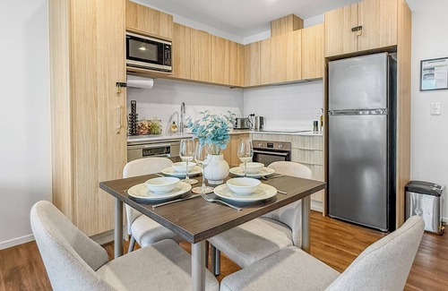Greenlane - Ellerslie Apartment | Ellerslie Sanctuary | Luxury Apt & Great Amenities