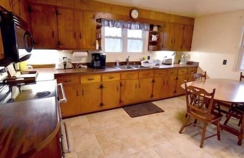 Stanford House | Ellett Family Farmhouse