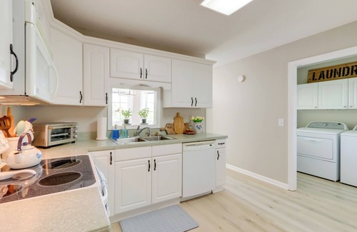 Ellijay House | Ellijay Vacation Home w/Hot Tub & Game Room!