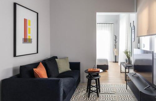 Petralona Apartment | Elliot Petralona, Athens