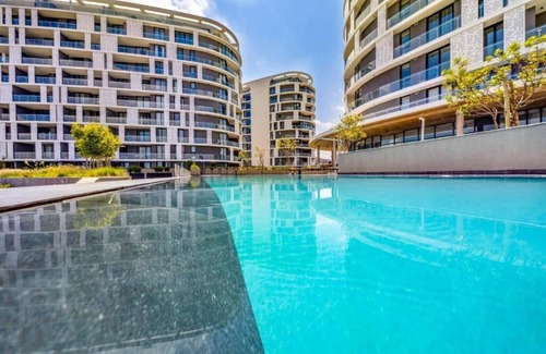 Greater Johannesburg Metropolitan Area Apartment | Ellipse Luxury Ground Floor Sunset Retreat