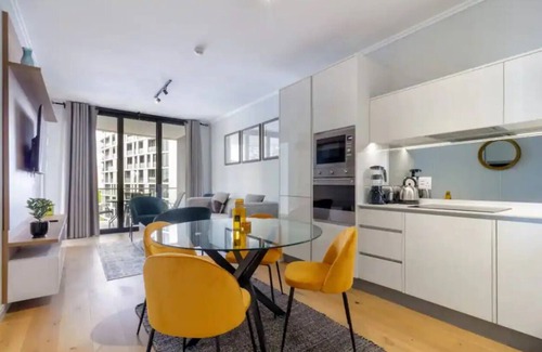 Greater Johannesburg Metropolitan Area Apartment | Ellipse Waterfall- Opposite Mall of America -FiLi