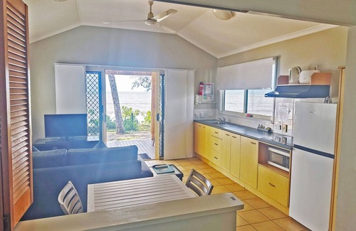 Ellis Beach Hotel | Ellis Beach Oceanfront Bungalows