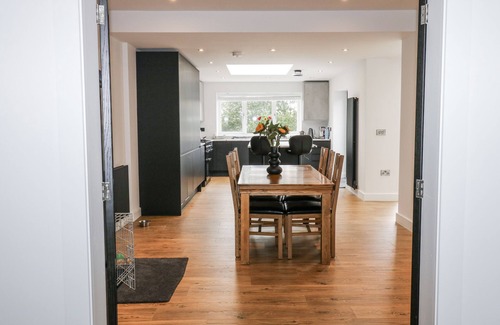 Ainley Top Cottage | ELLIS HOUSE, pet friendly, luxury holiday cottage in Huddersfield