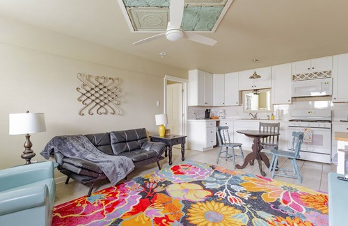 Seguin Ski Chalet | Elm Street Cottage