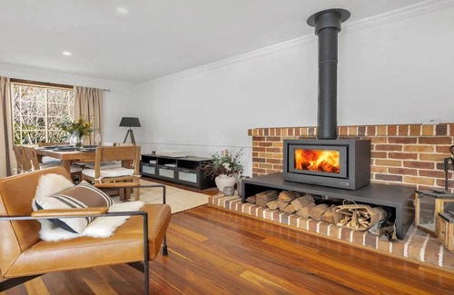 Bundanoon House | Elmswood House – beautiful property in the picturesque Bundanoon