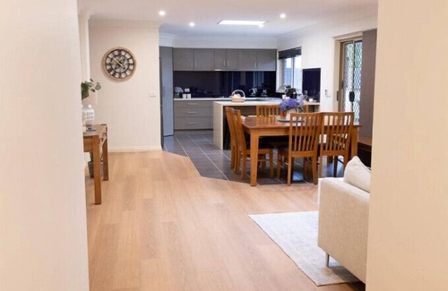 Healesville House | ELMWOOD HOUSE