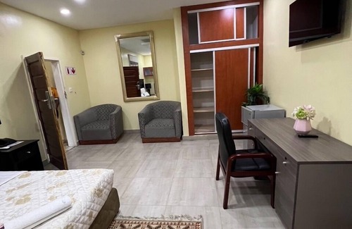 Lusaka Cabin | ELON MOREH LODGE