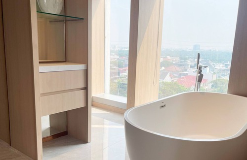 Pantai Indah Kapuk Hotel | Elong Hotel Jakarta PIK