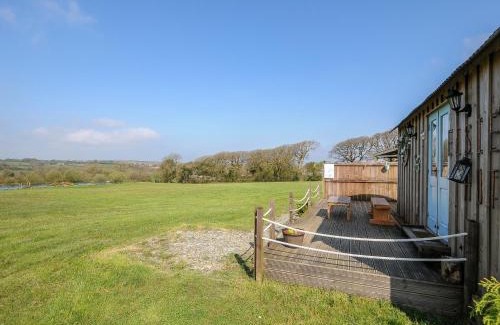 Saint Gennys House | Elsie's Hut