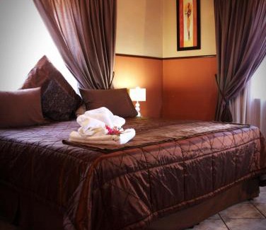 Kempton Park House | Elsjes Guesthouse